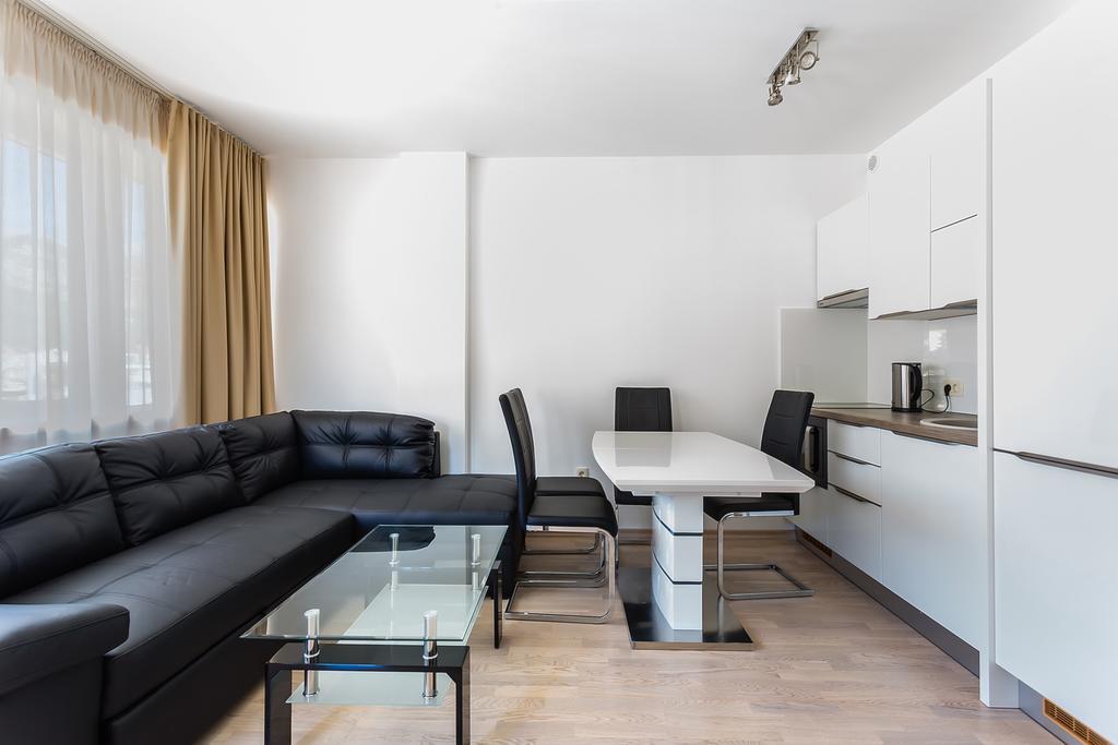 Primus Apartments Impera Budva Extérieur photo